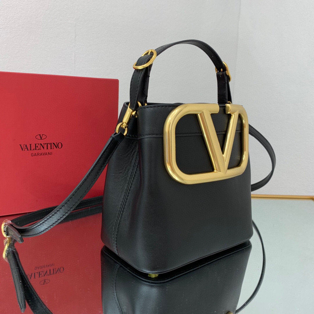 valentino garavani S*pervee