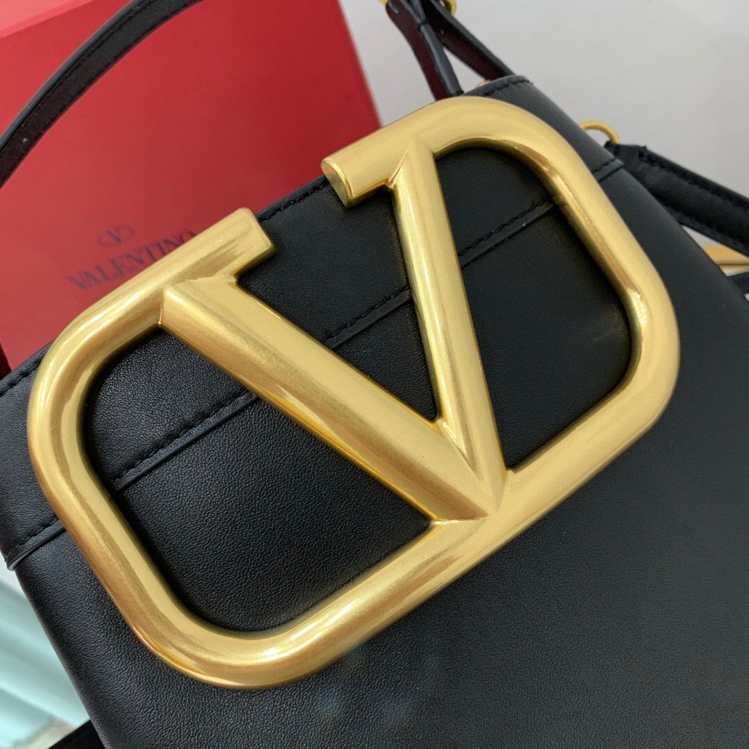 valentino garavani S*pervee