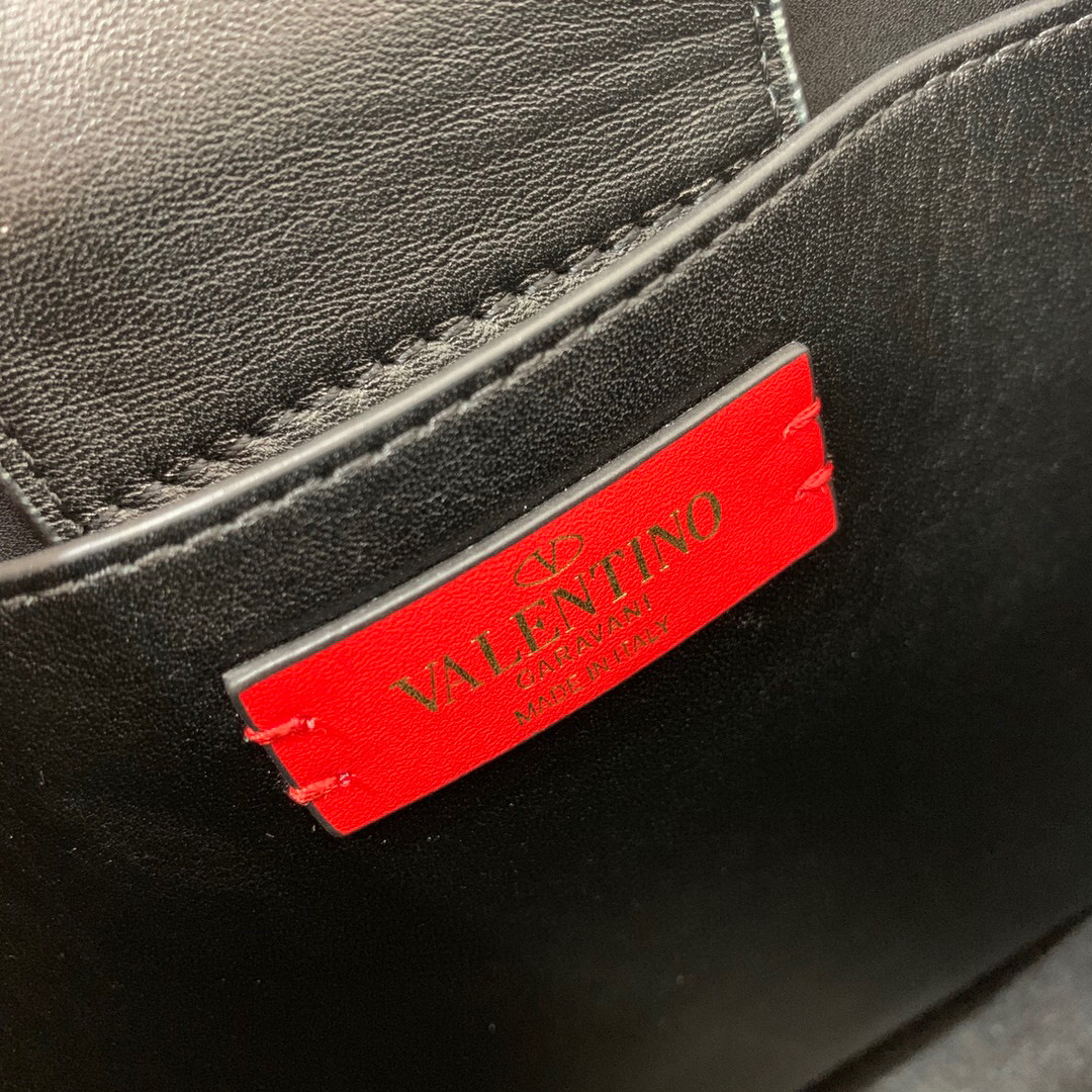 valentino garavani S*pervee