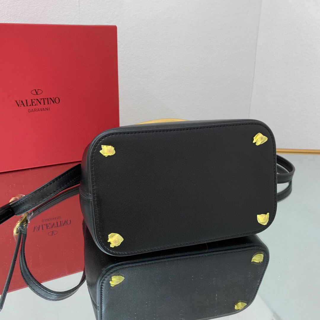 valentino garavani S*pervee