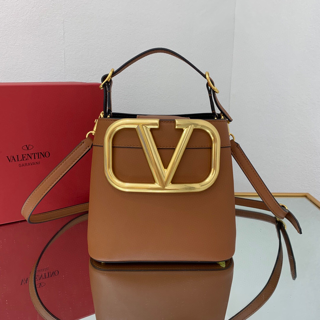valentino garavani S*pervee