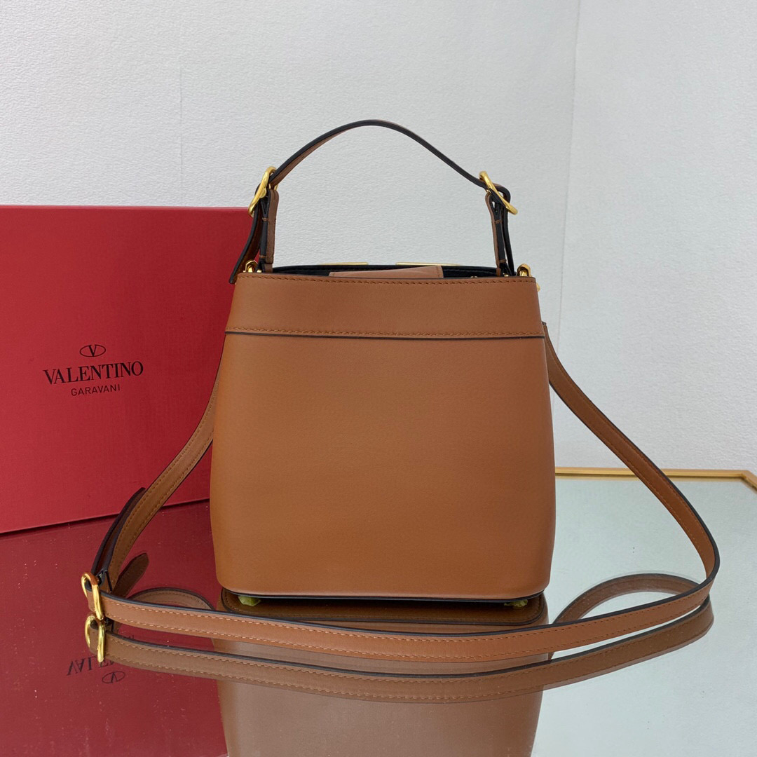 valentino garavani S*pervee