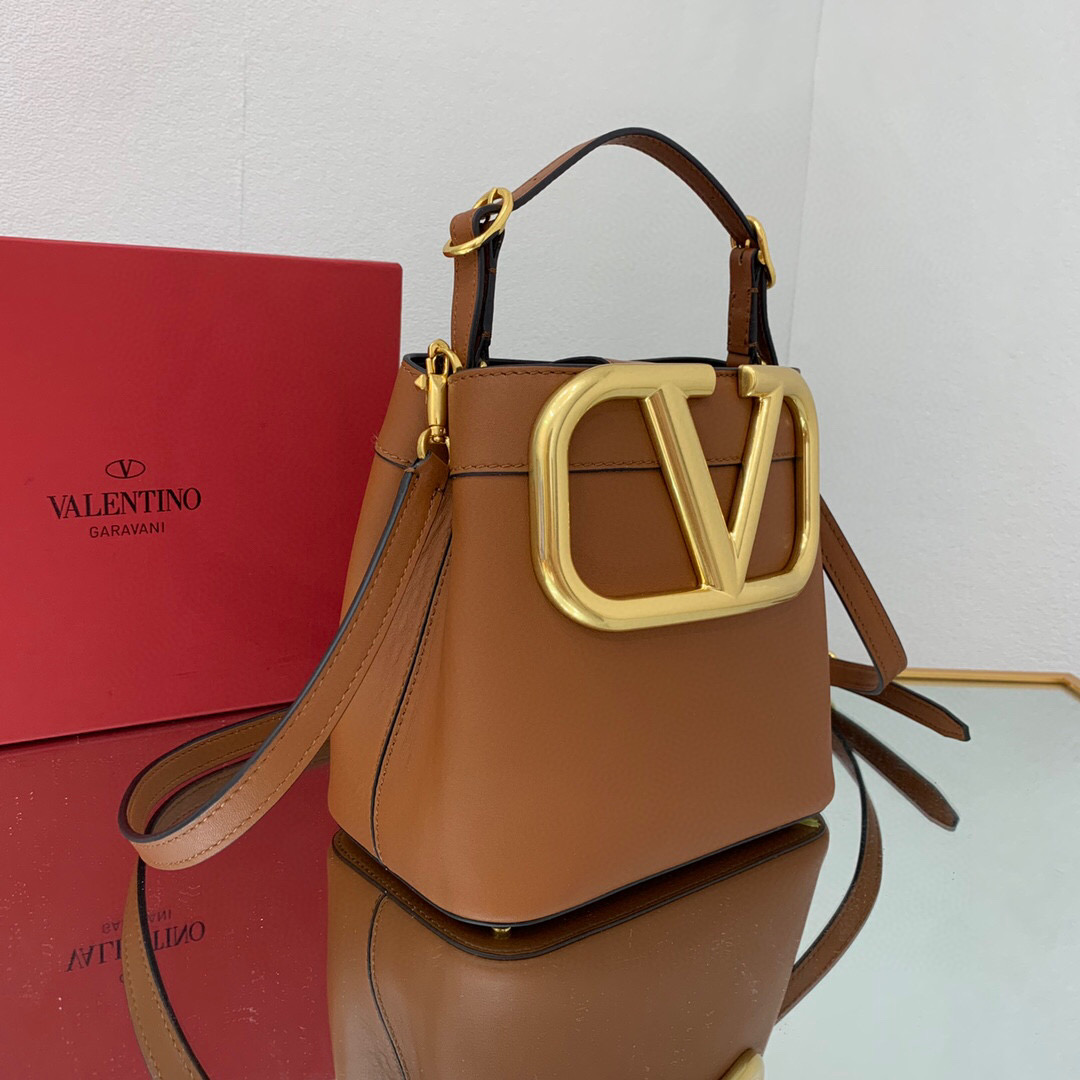 valentino garavani S*pervee