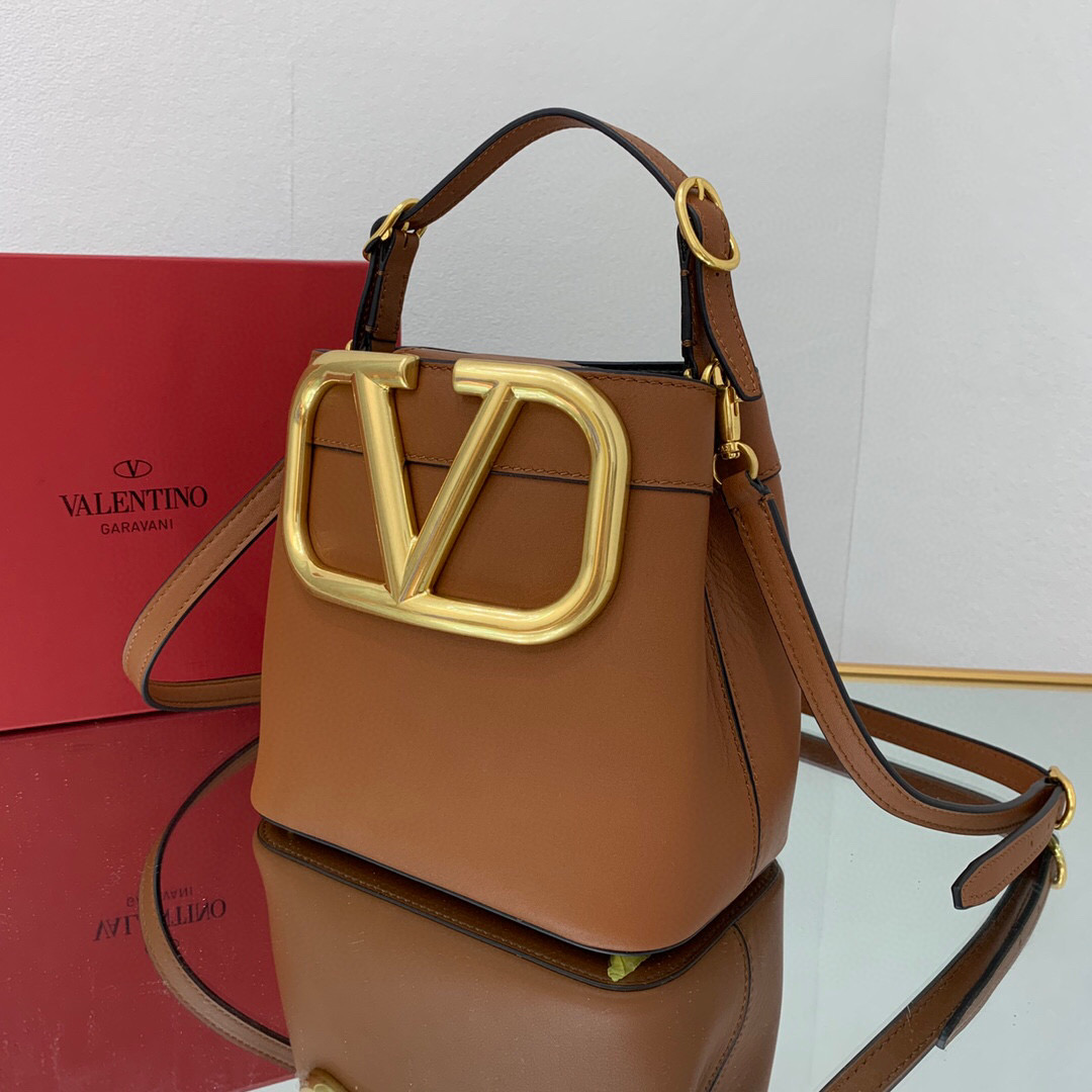 valentino garavani S*pervee