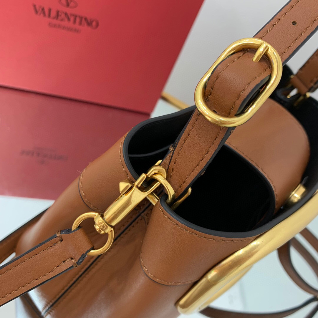 valentino garavani S*pervee