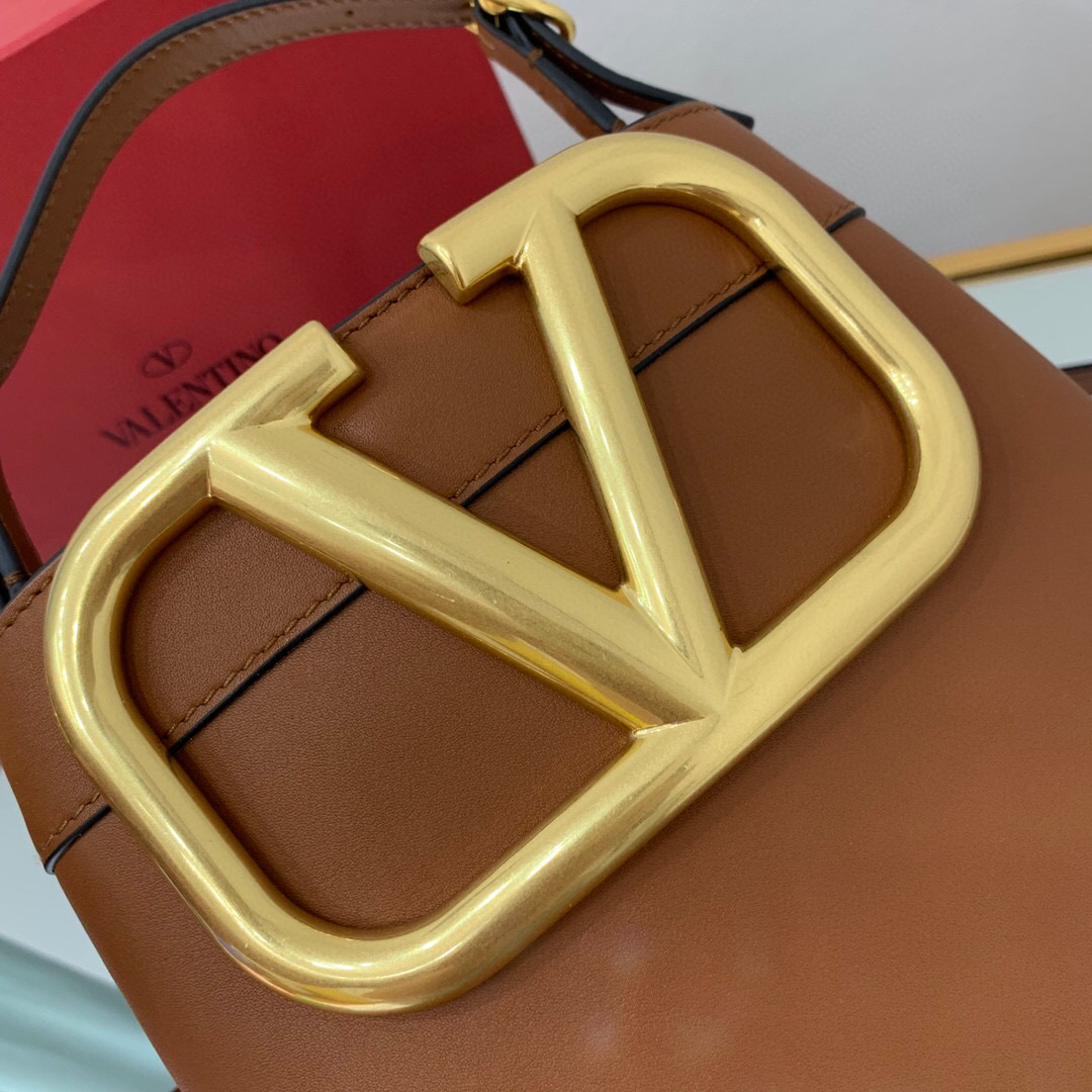 valentino garavani S*pervee