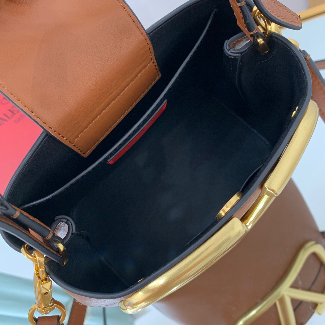 valentino garavani S*pervee
