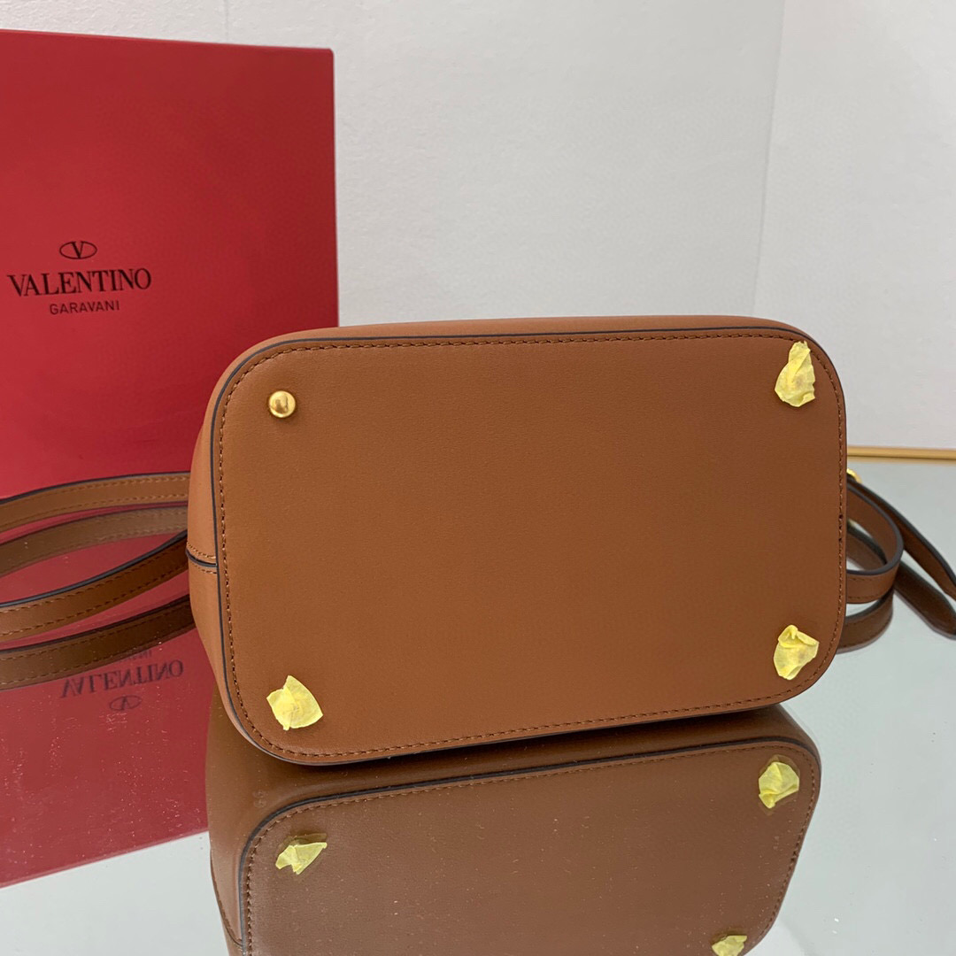 valentino garavani S*pervee