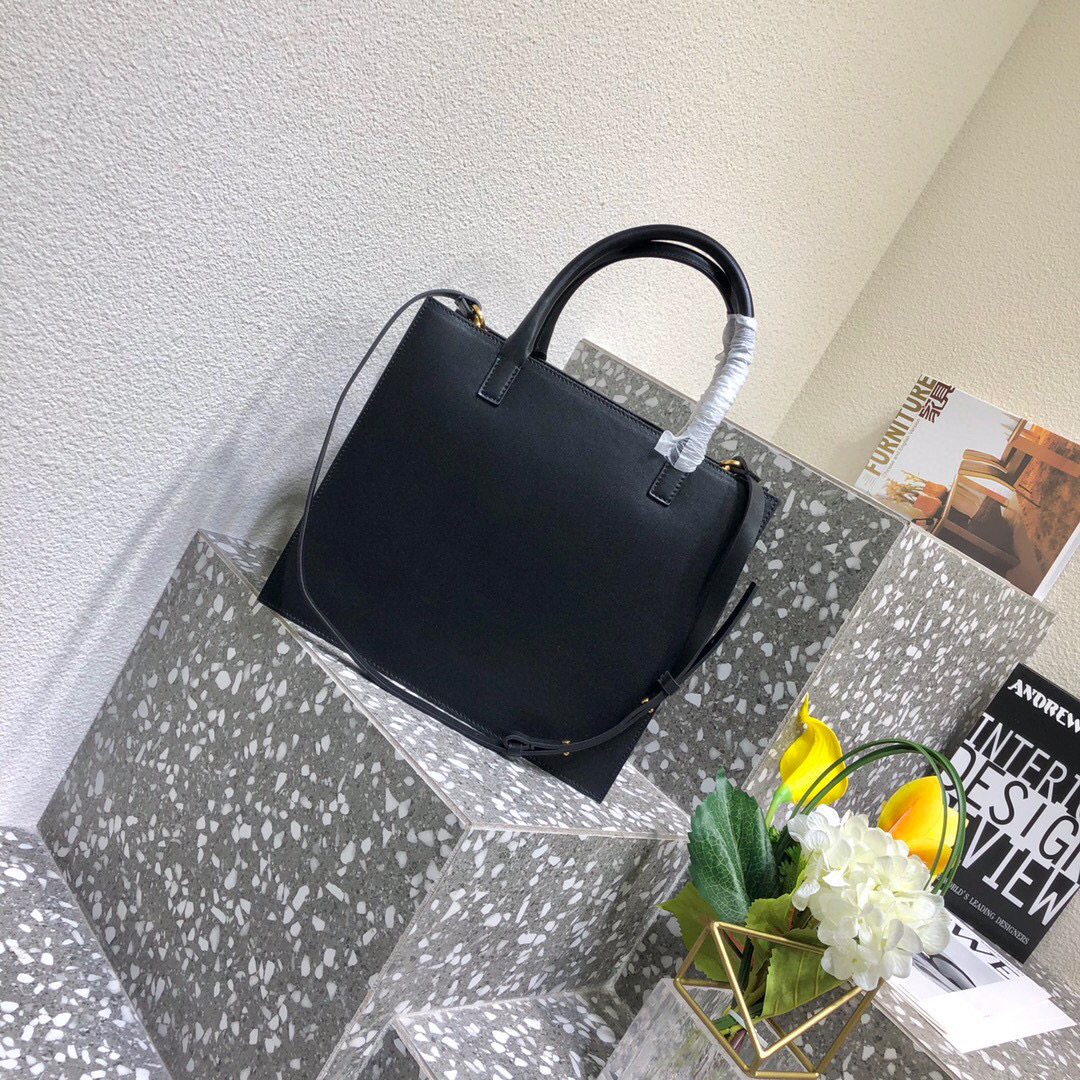 Valentino Garavani Walk Tote
