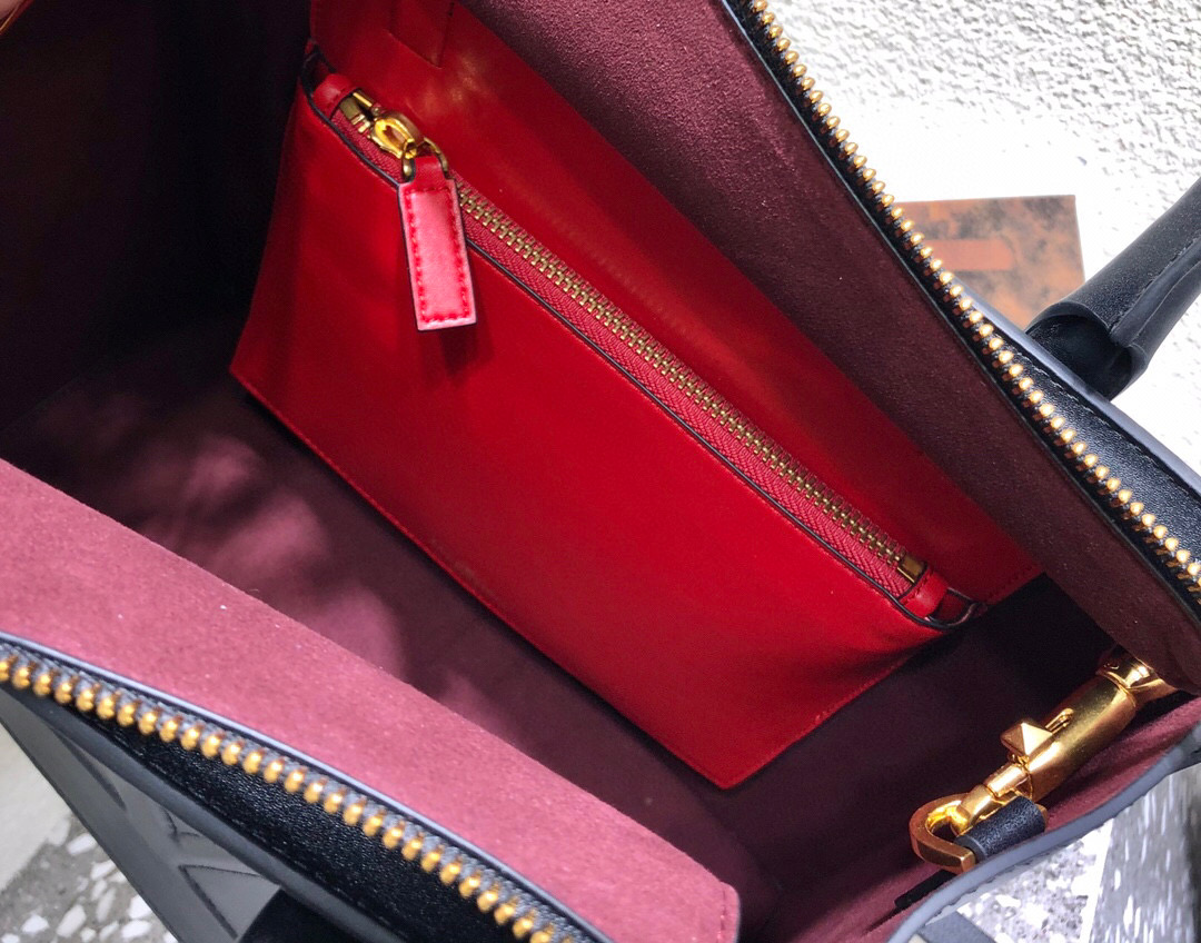 Valentino Garavani Walk Tote