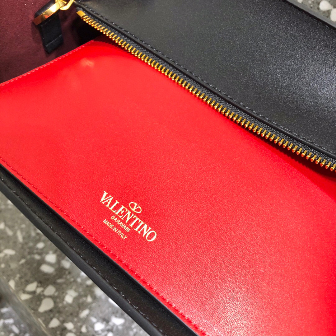 Valentino Garavani Walk Tote