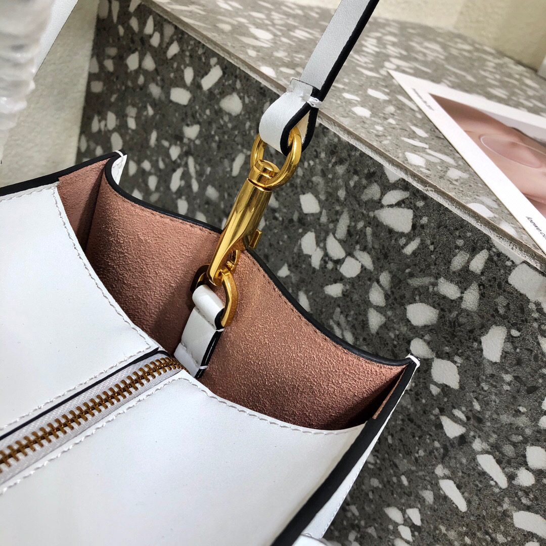Valentino Garavani Walk Tote