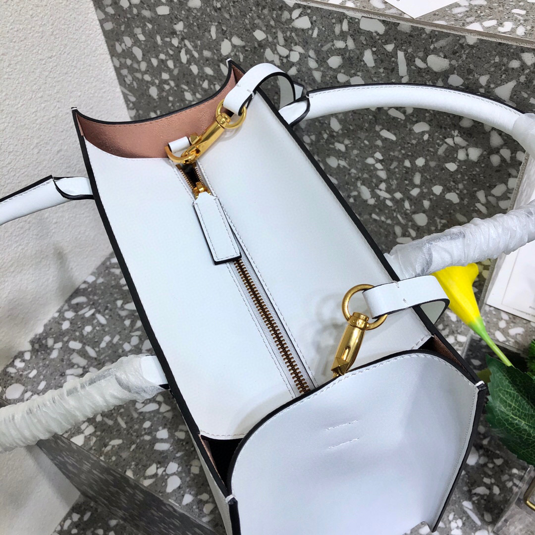 Valentino Garavani Walk Tote