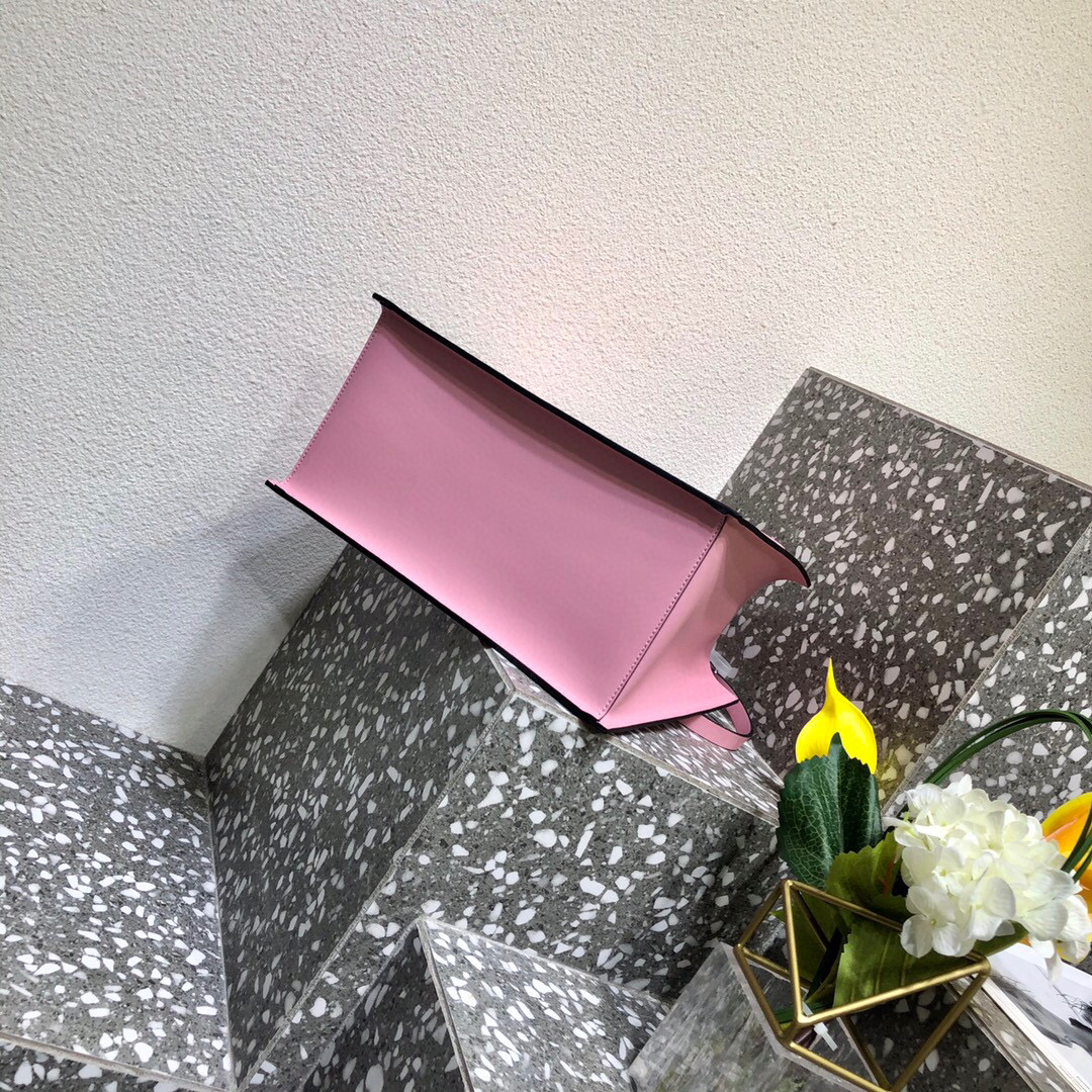 Valentino Garavani Walk Tote