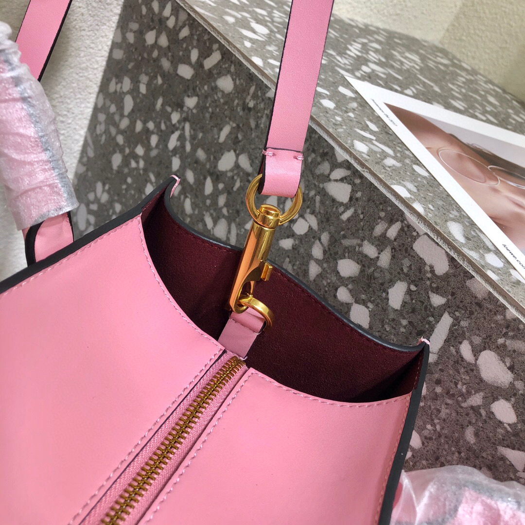 Valentino Garavani Walk Tote