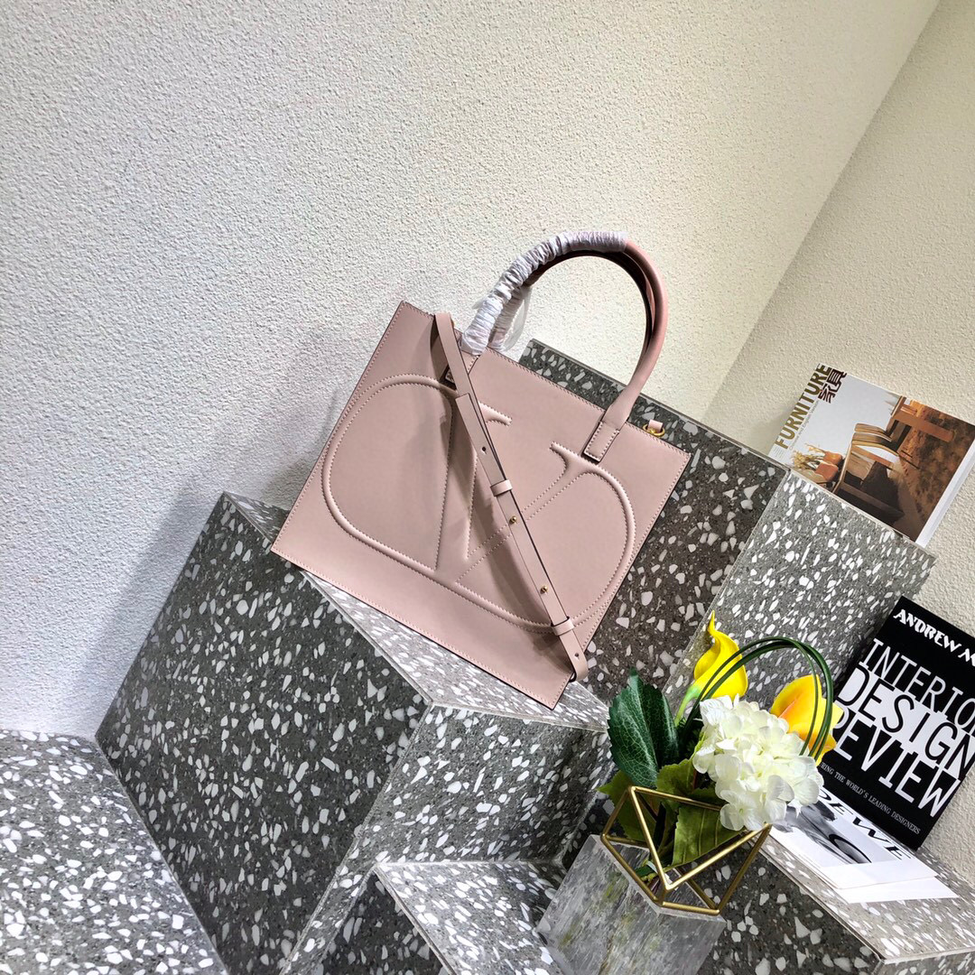Valentino Garavani Walk Tote