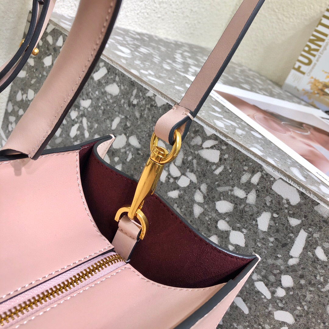 Valentino Garavani Walk Tote