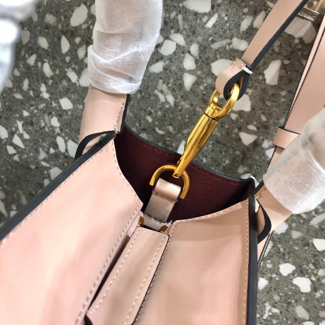 Valentino Garavani Walk Tote
