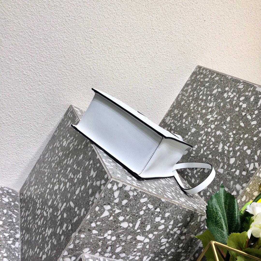 Valentino Garavani Walk Tote