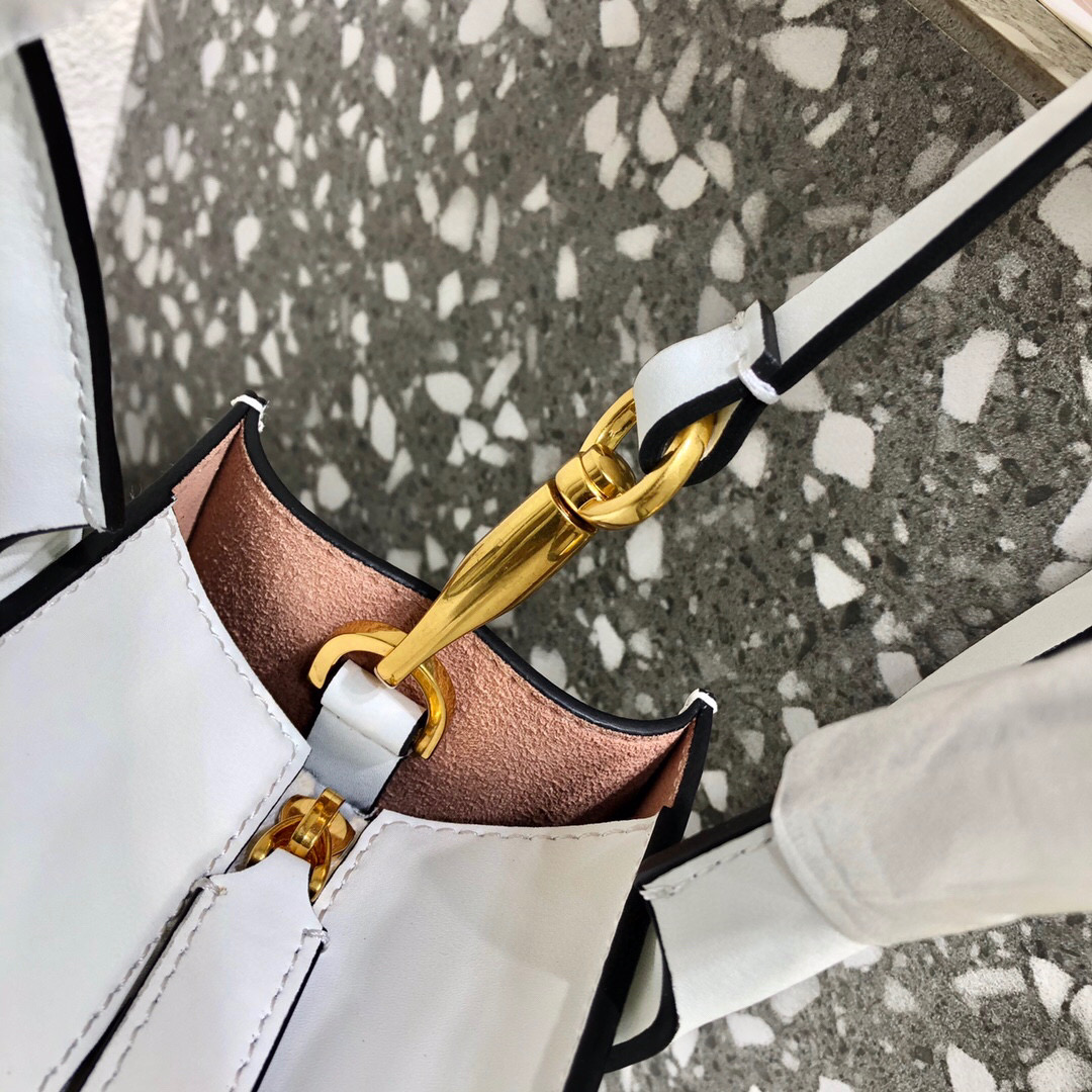 Valentino Garavani Walk Tote