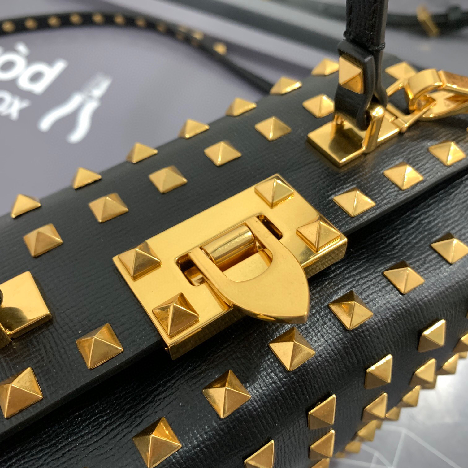 Valentino Garavani Rockstud