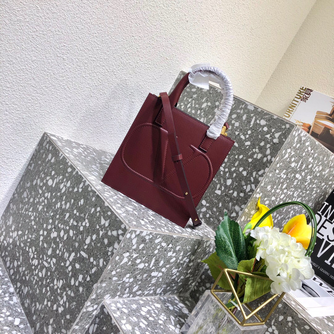 Valentino Garavani Walk Tote
