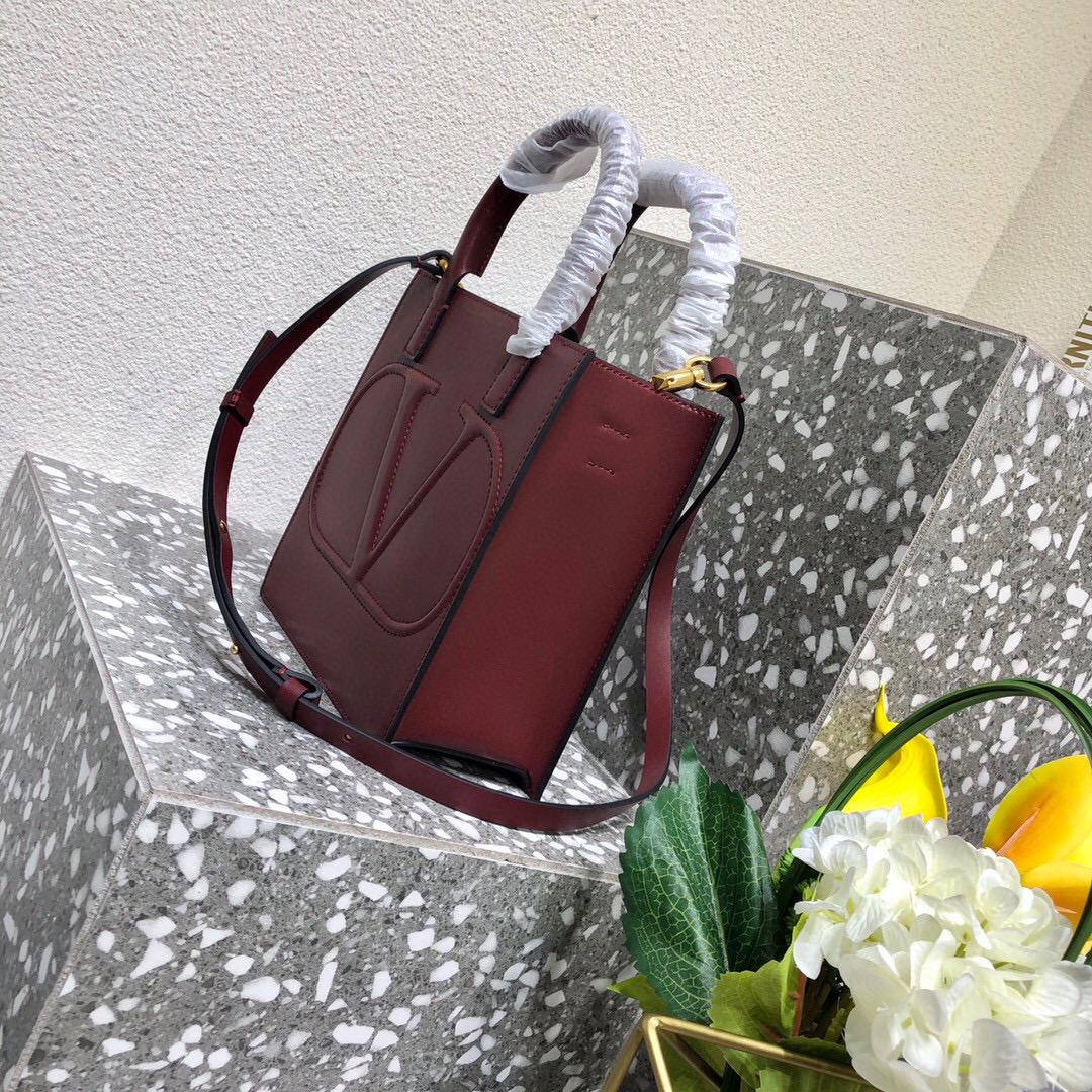 Valentino Garavani Walk Tote