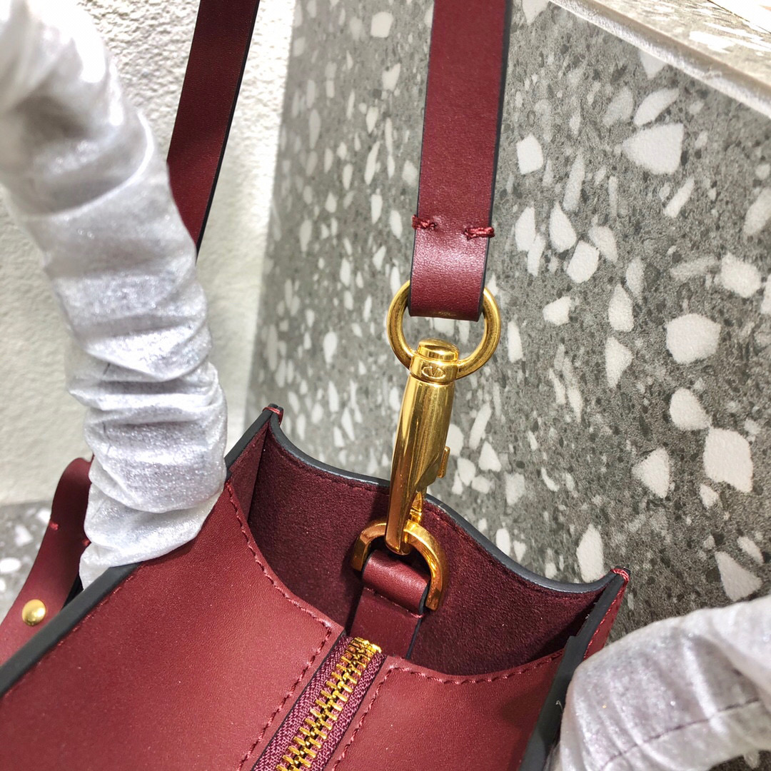 Valentino Garavani Walk Tote