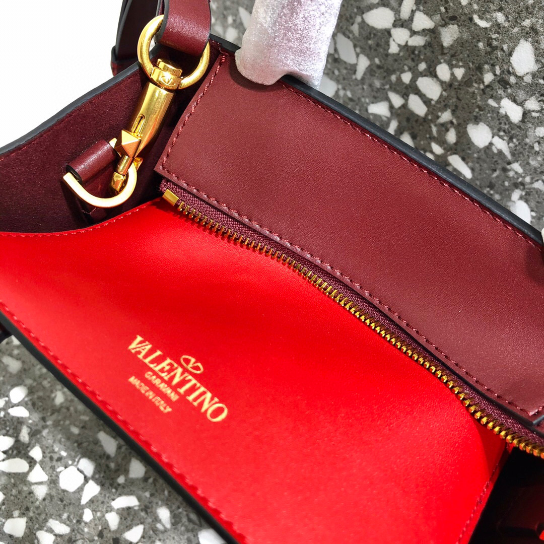 Valentino Garavani Walk Tote