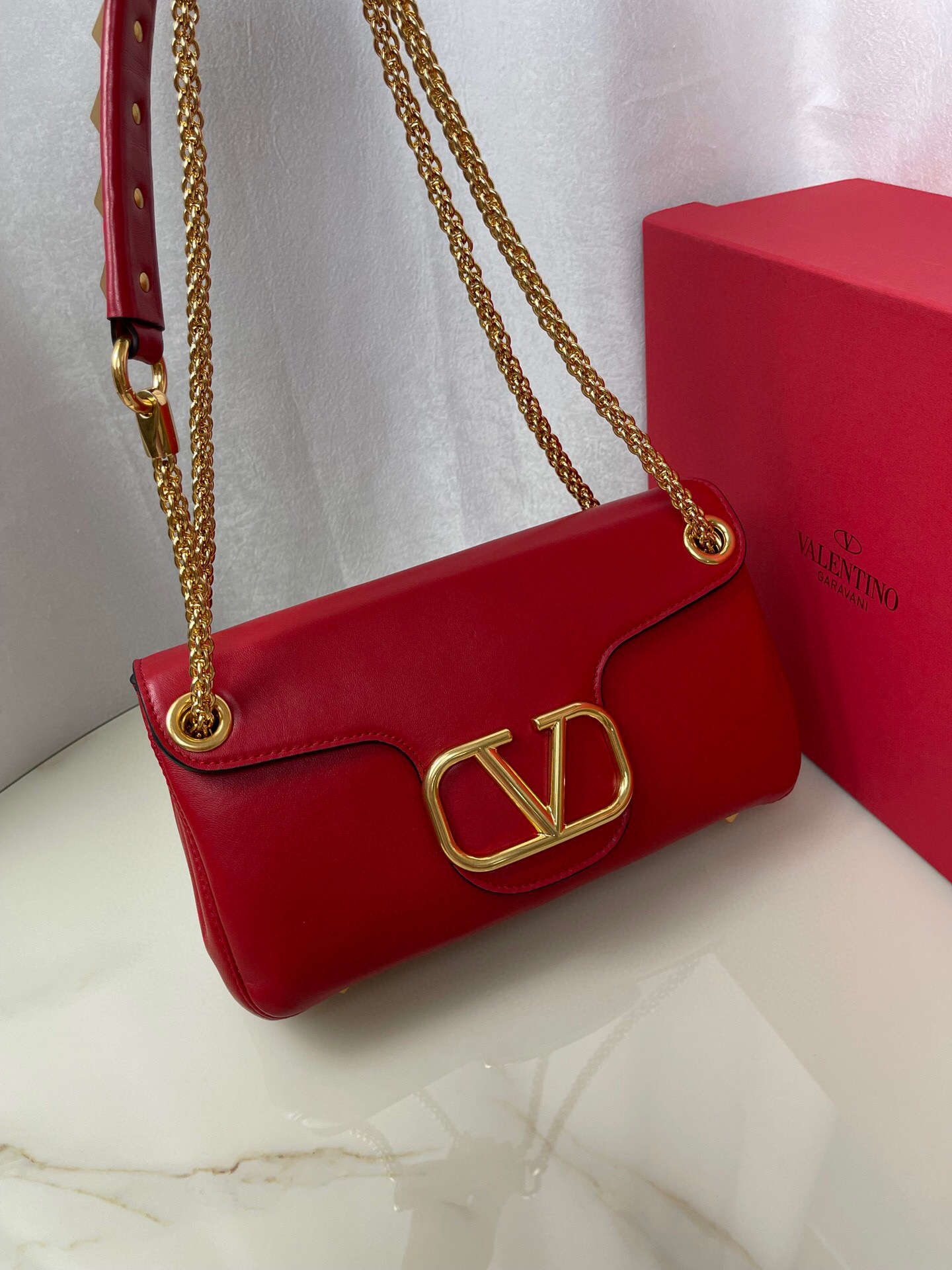 Valentino Stud Sign