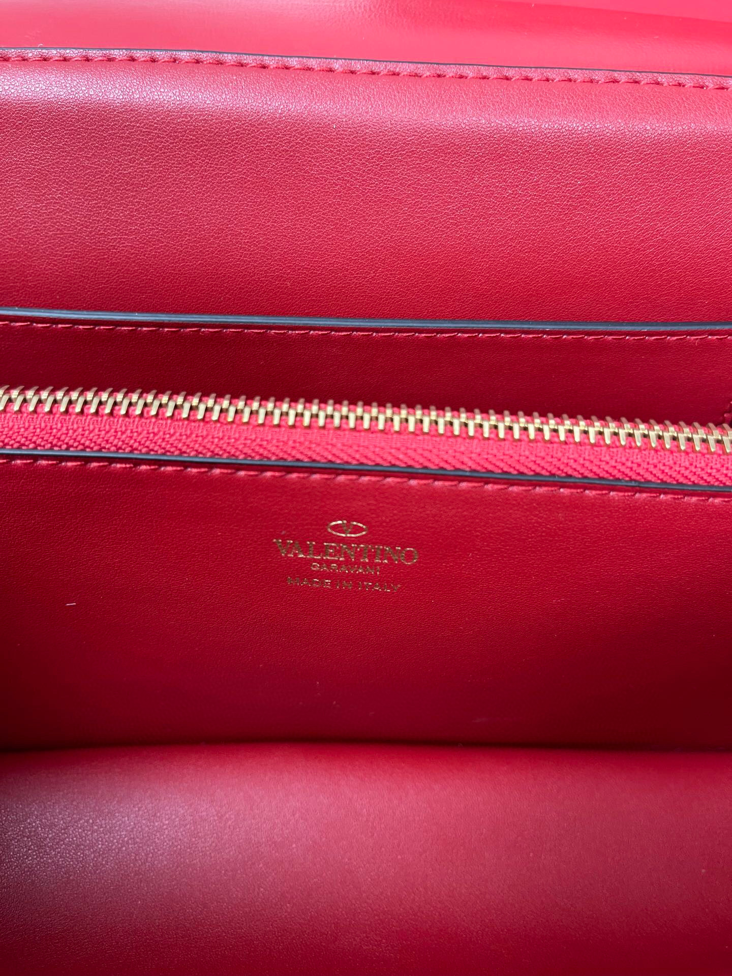 Valentino Stud Sign