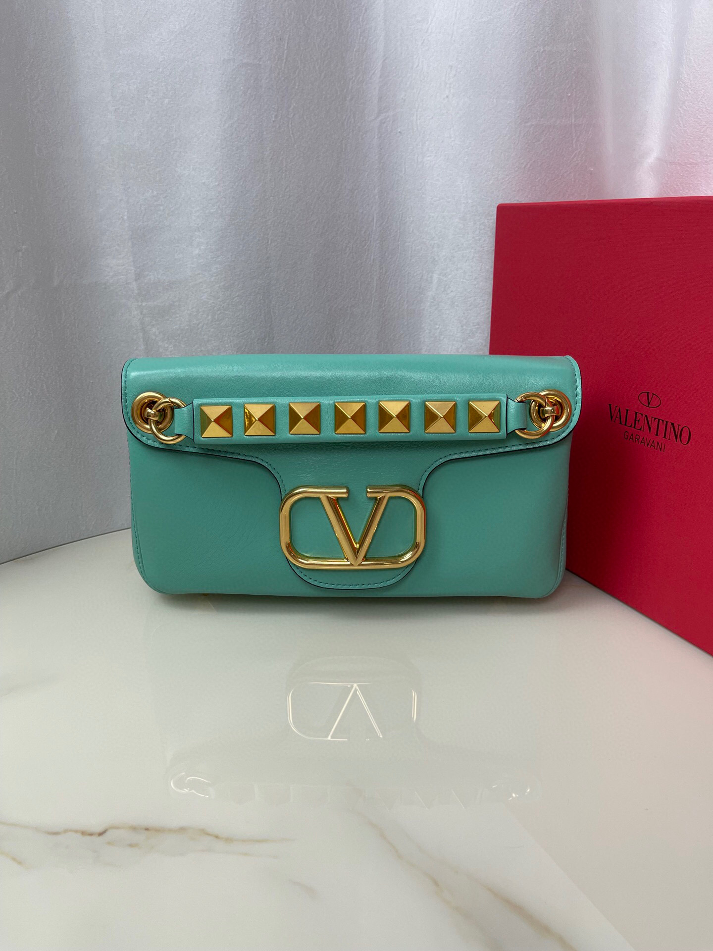 Valentino Stud Sign