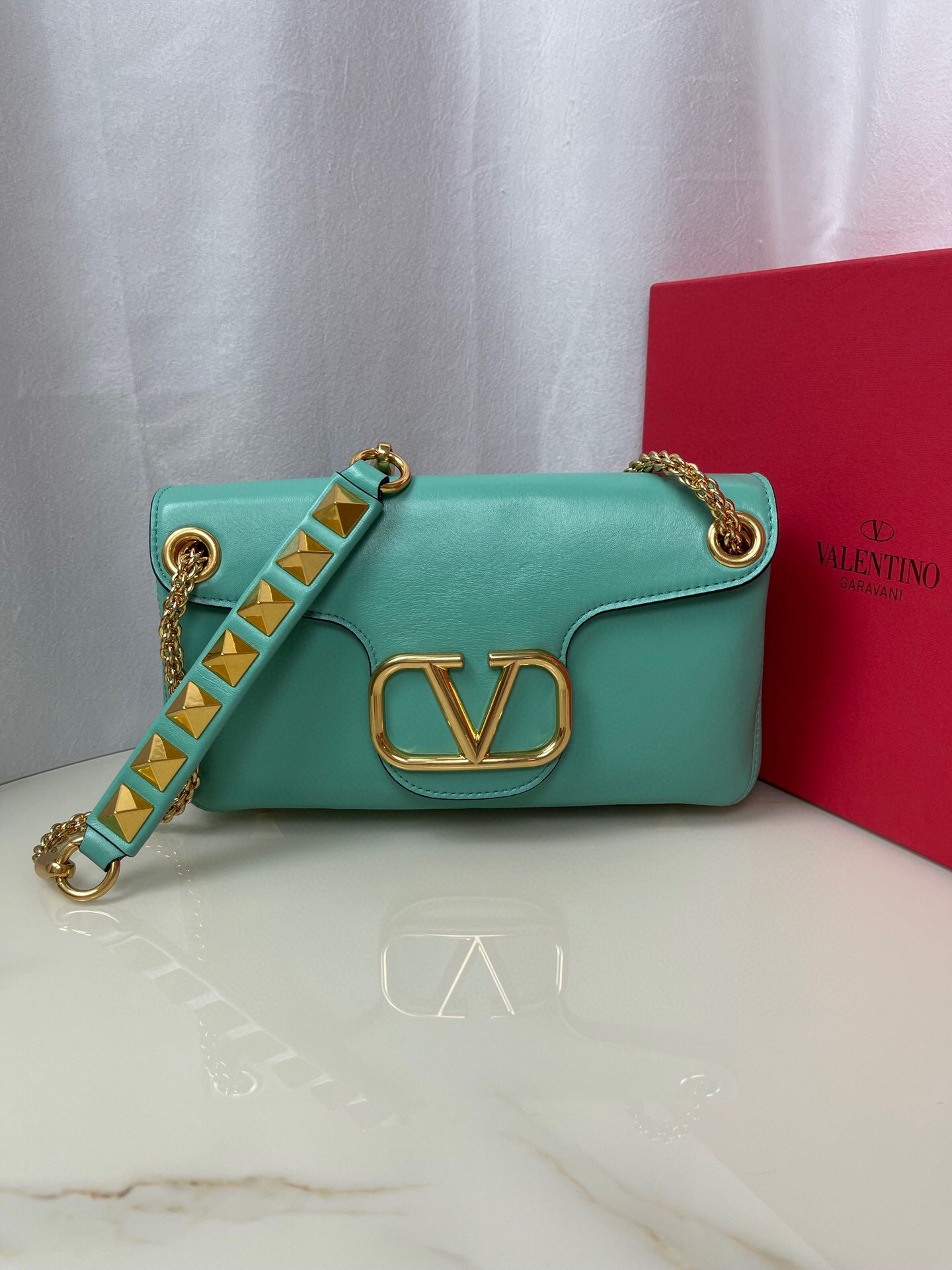 Valentino Stud Sign