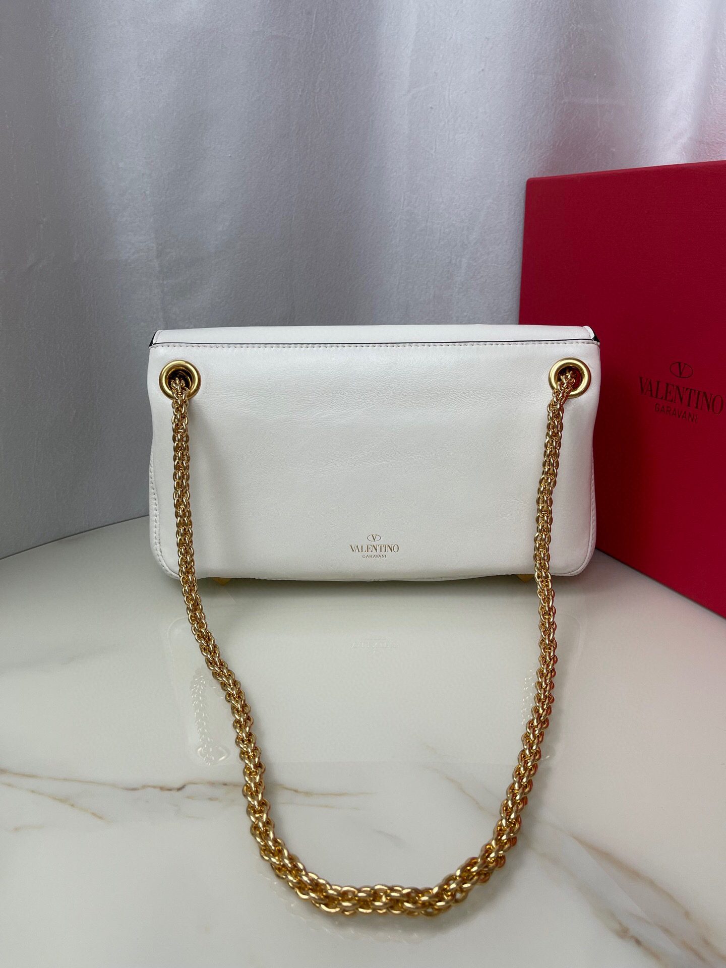 Valentino Stud Sign