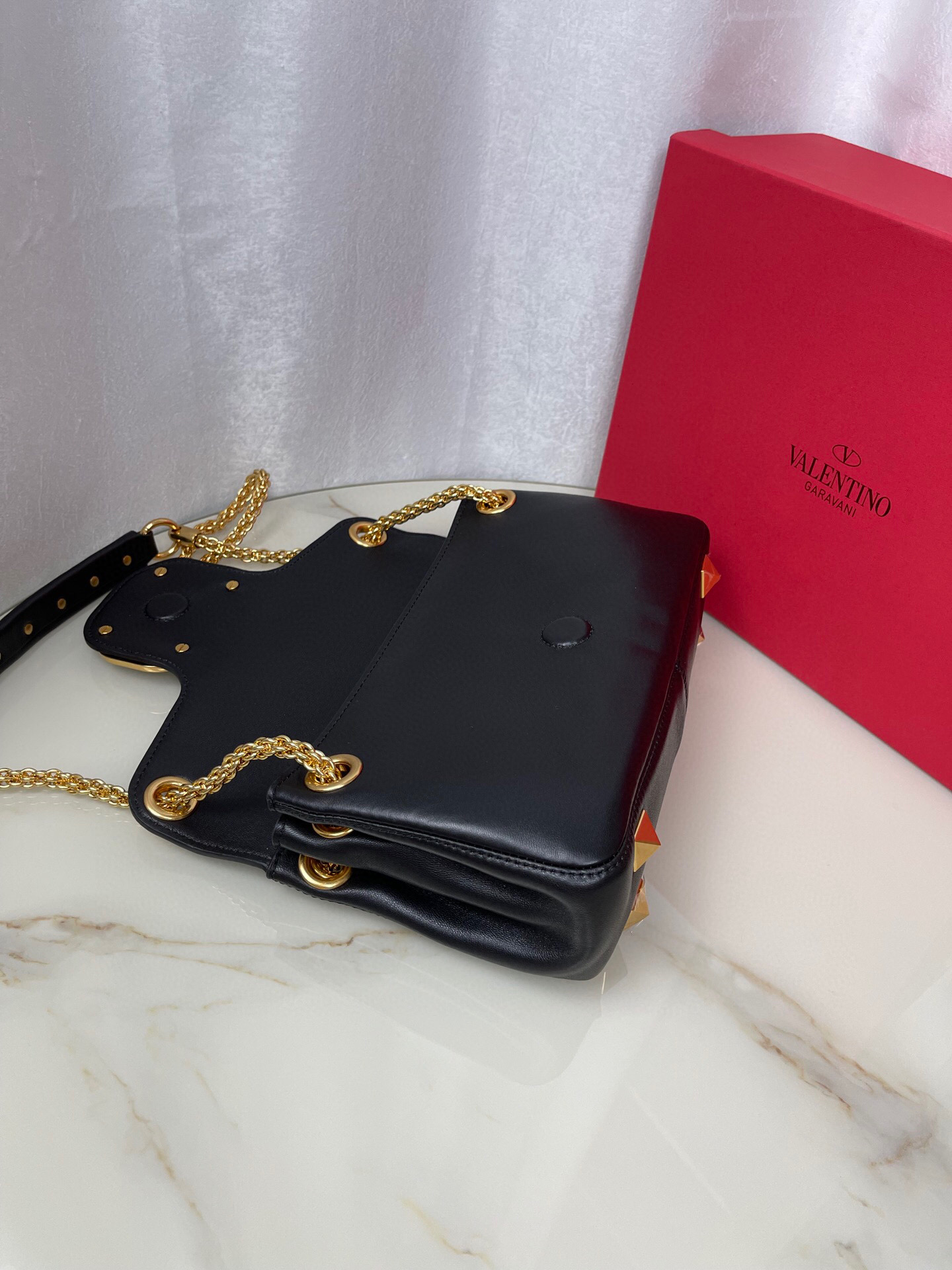 Valentino Stud Sign