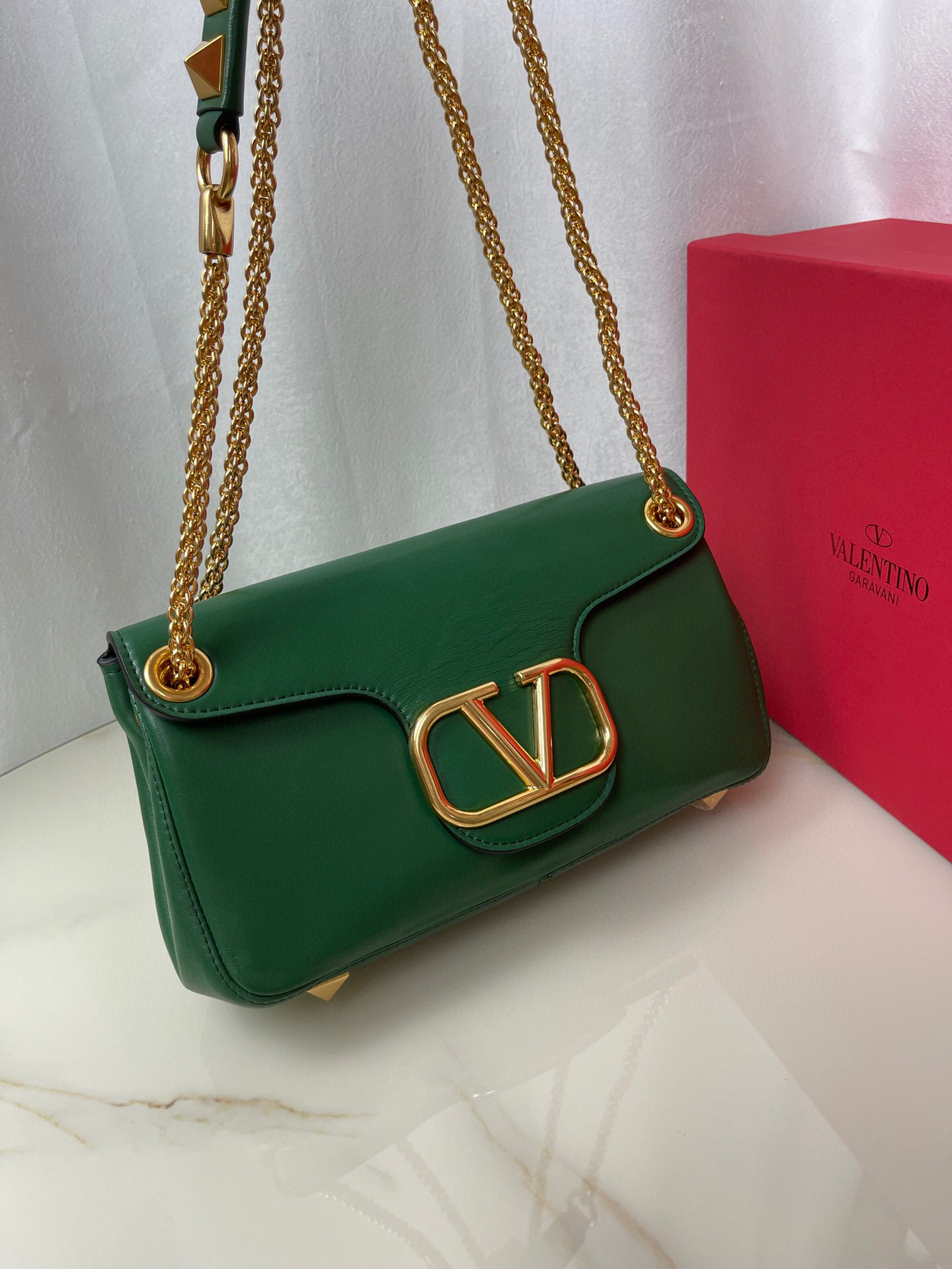 Valentino Stud Sign