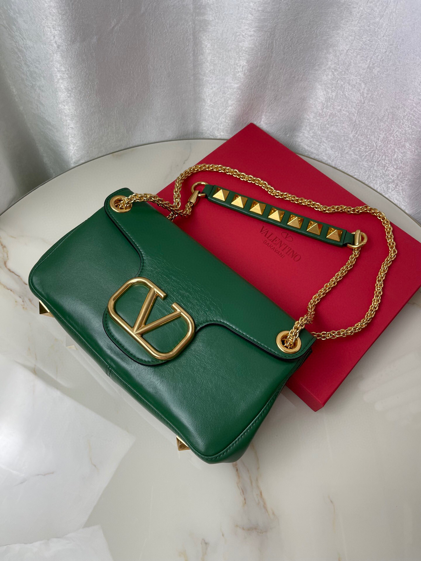 Valentino Stud Sign