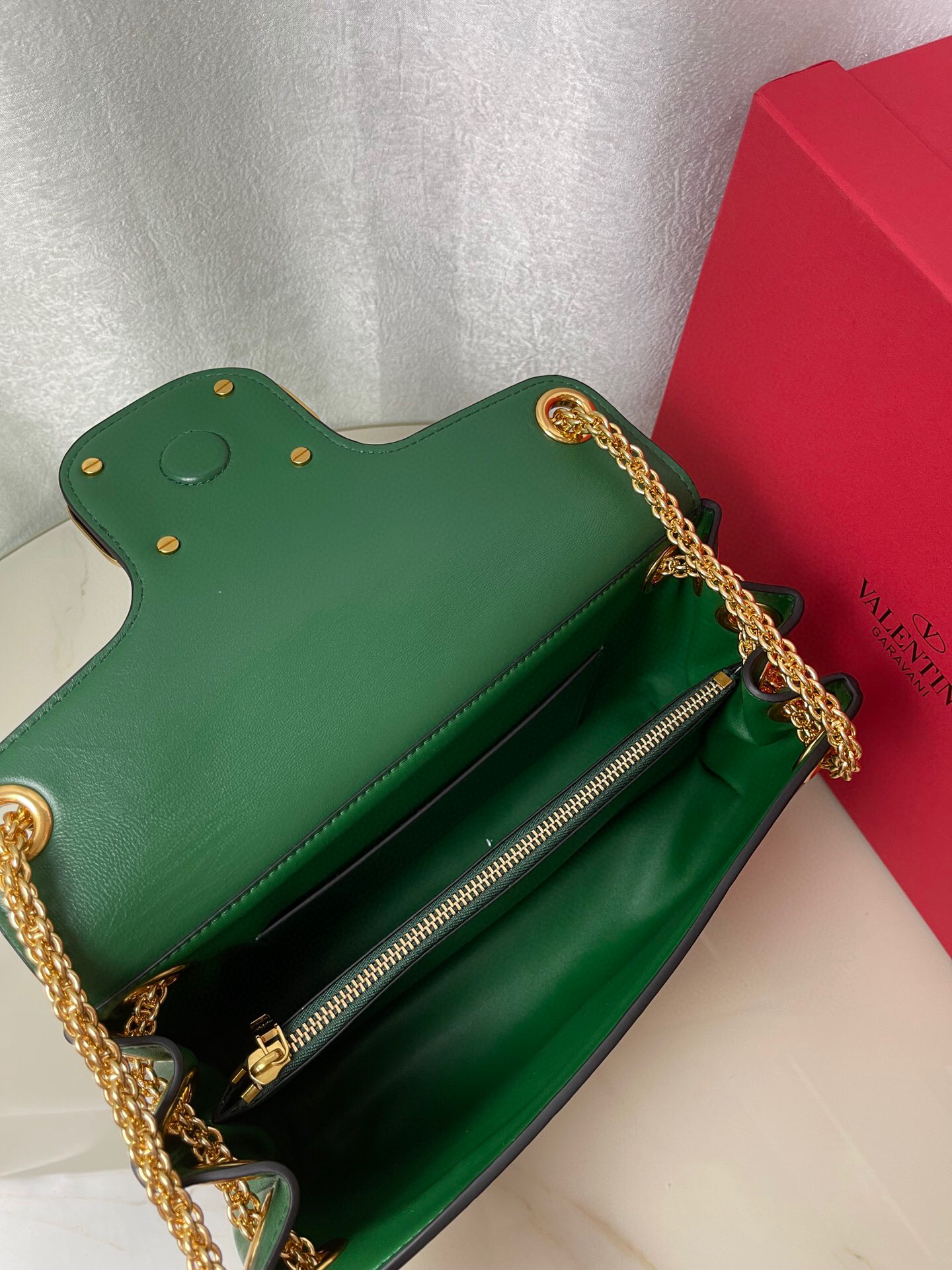 Valentino Stud Sign