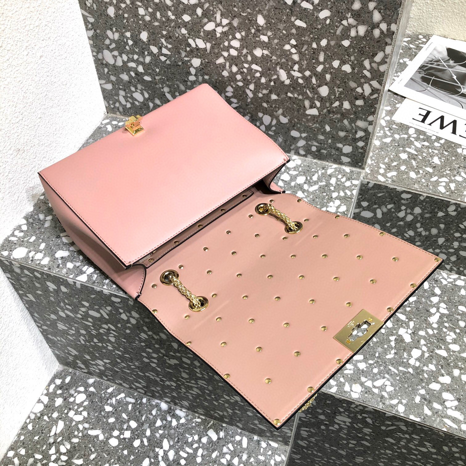 Valentino Beehive