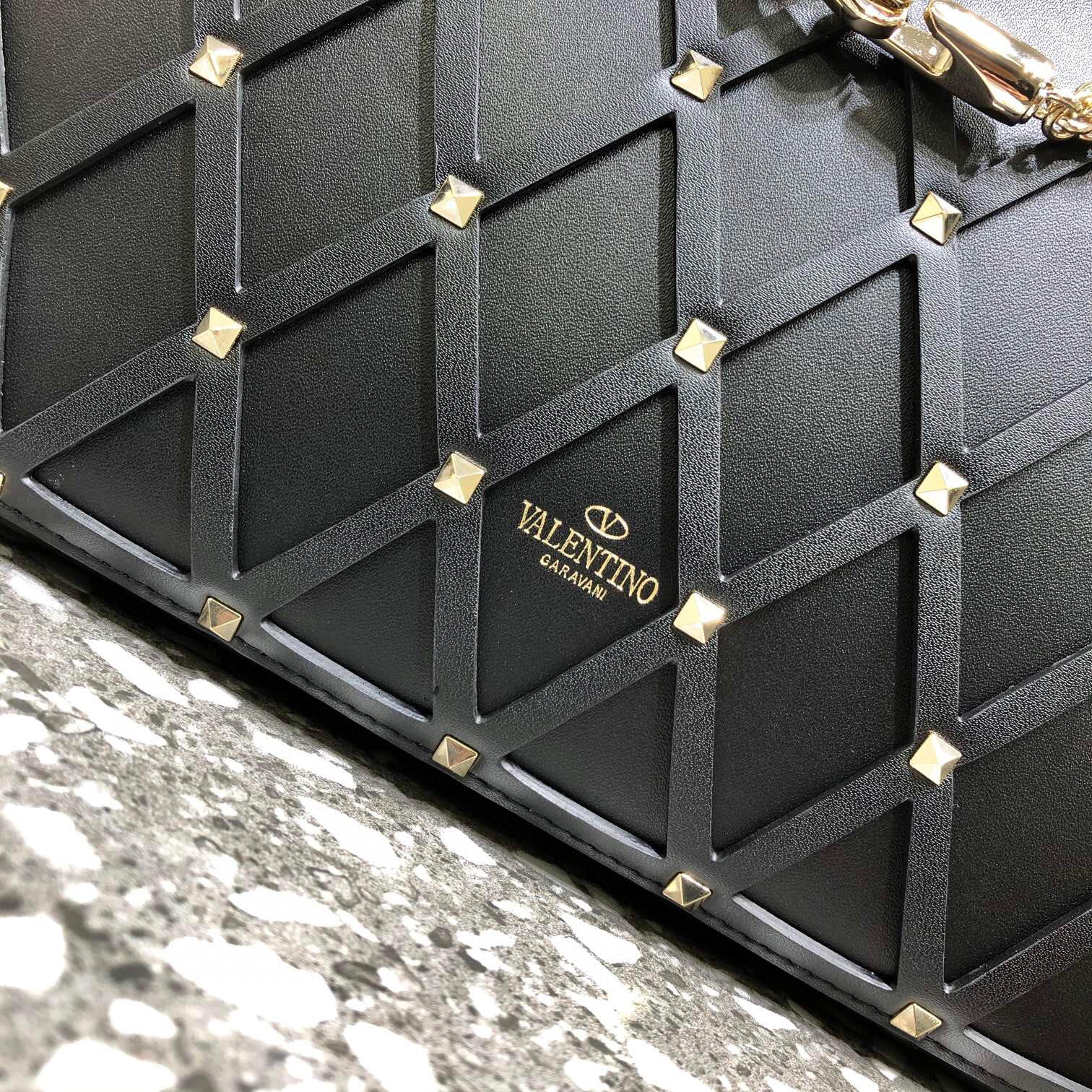 Valentino Beehive