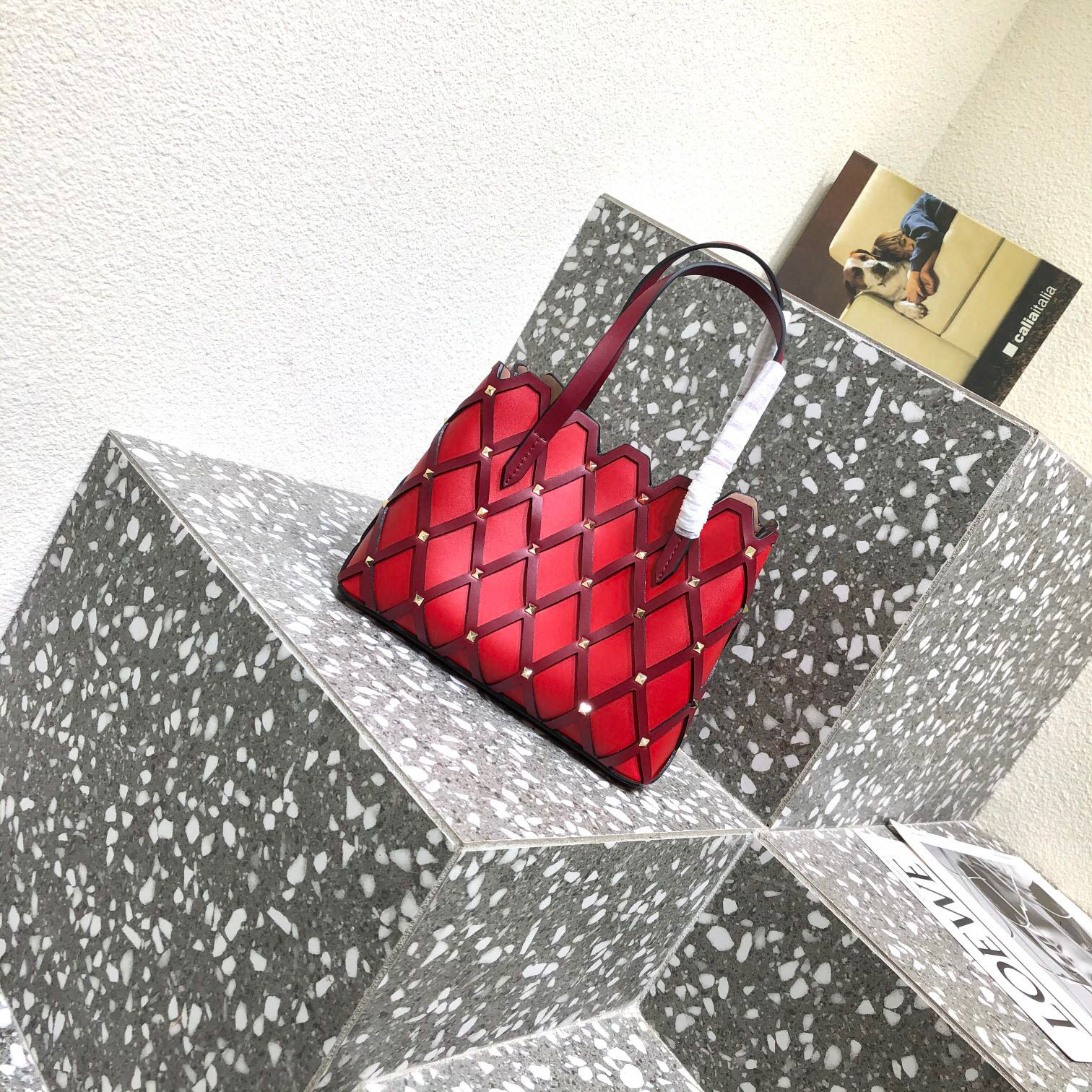 Valentino Beehive