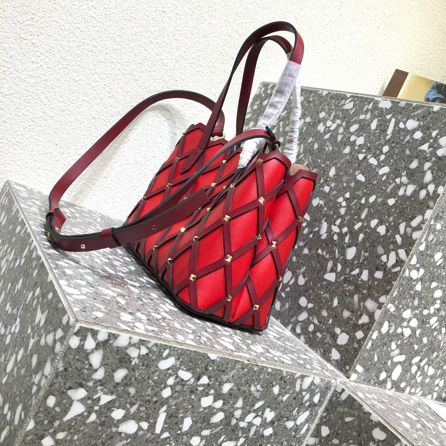 Valentino Beehive