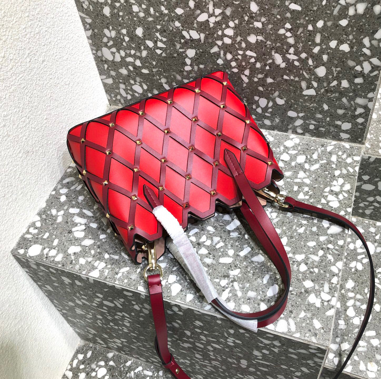 Valentino Beehive