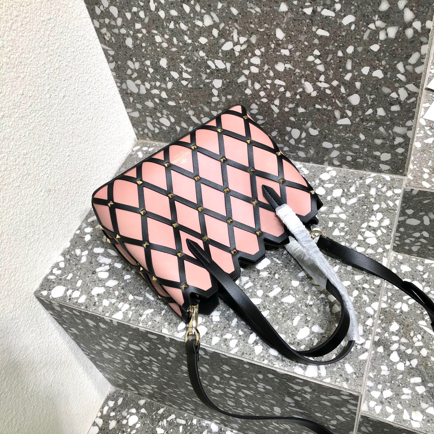 Valentino Beehive