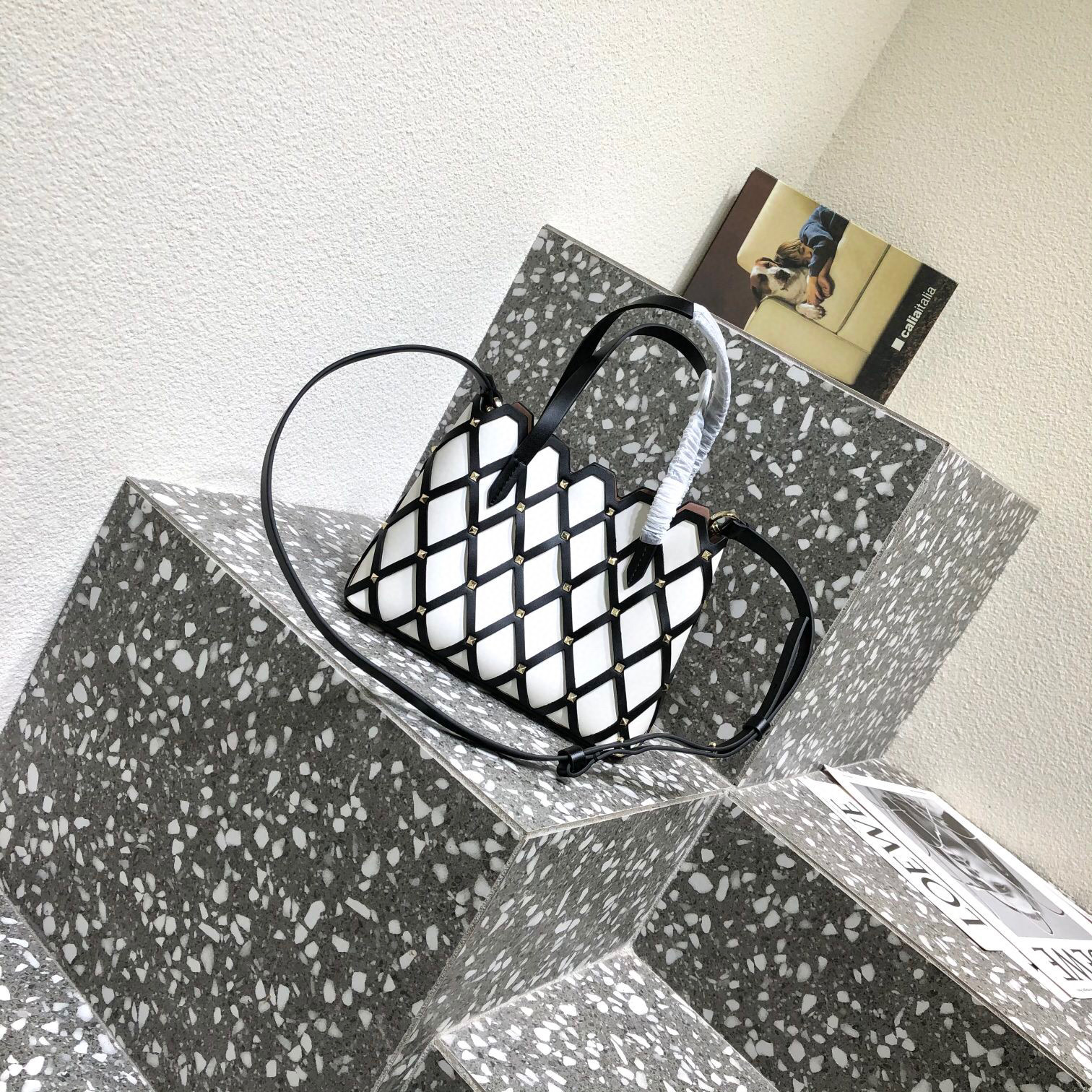 Valentino Beehive