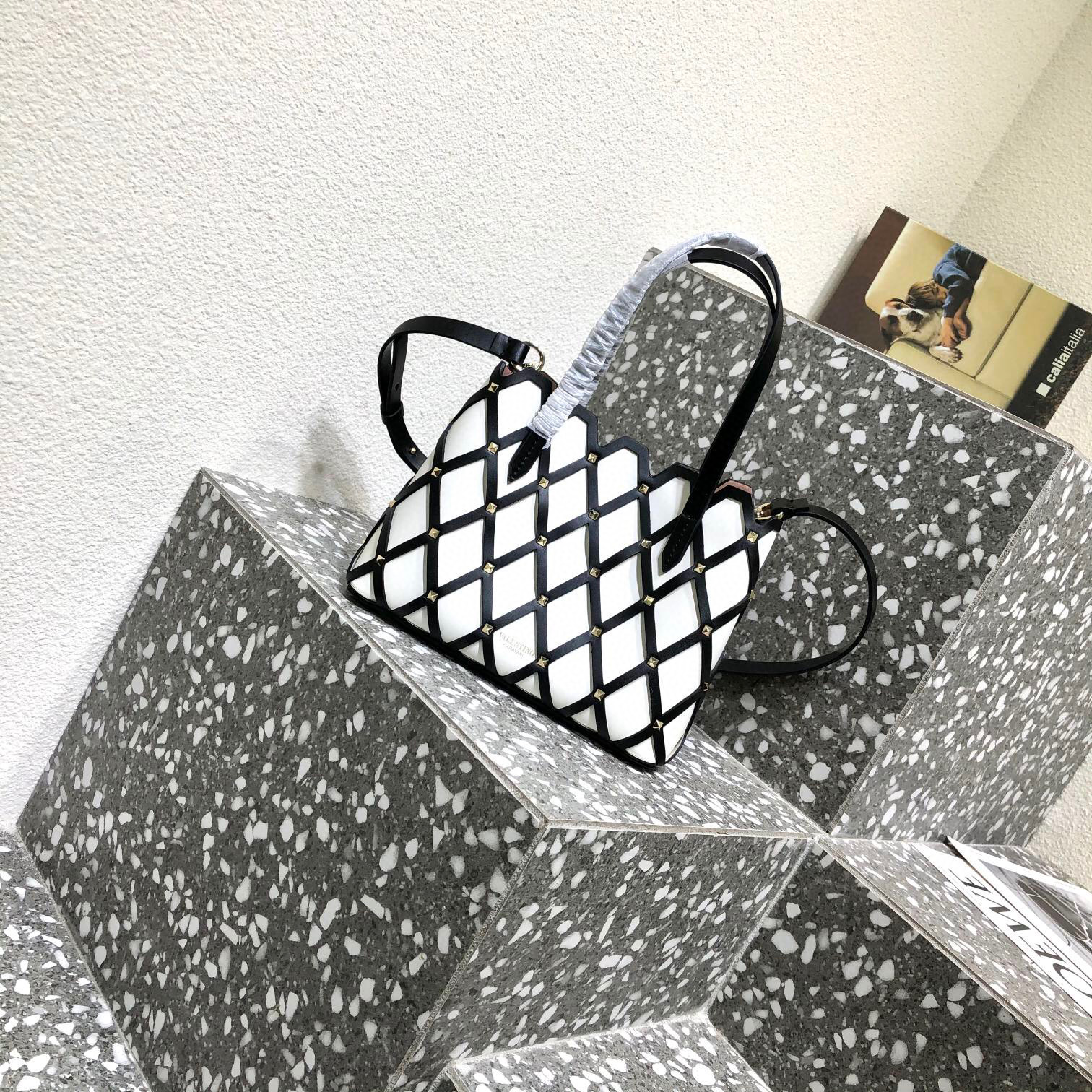 Valentino Beehive