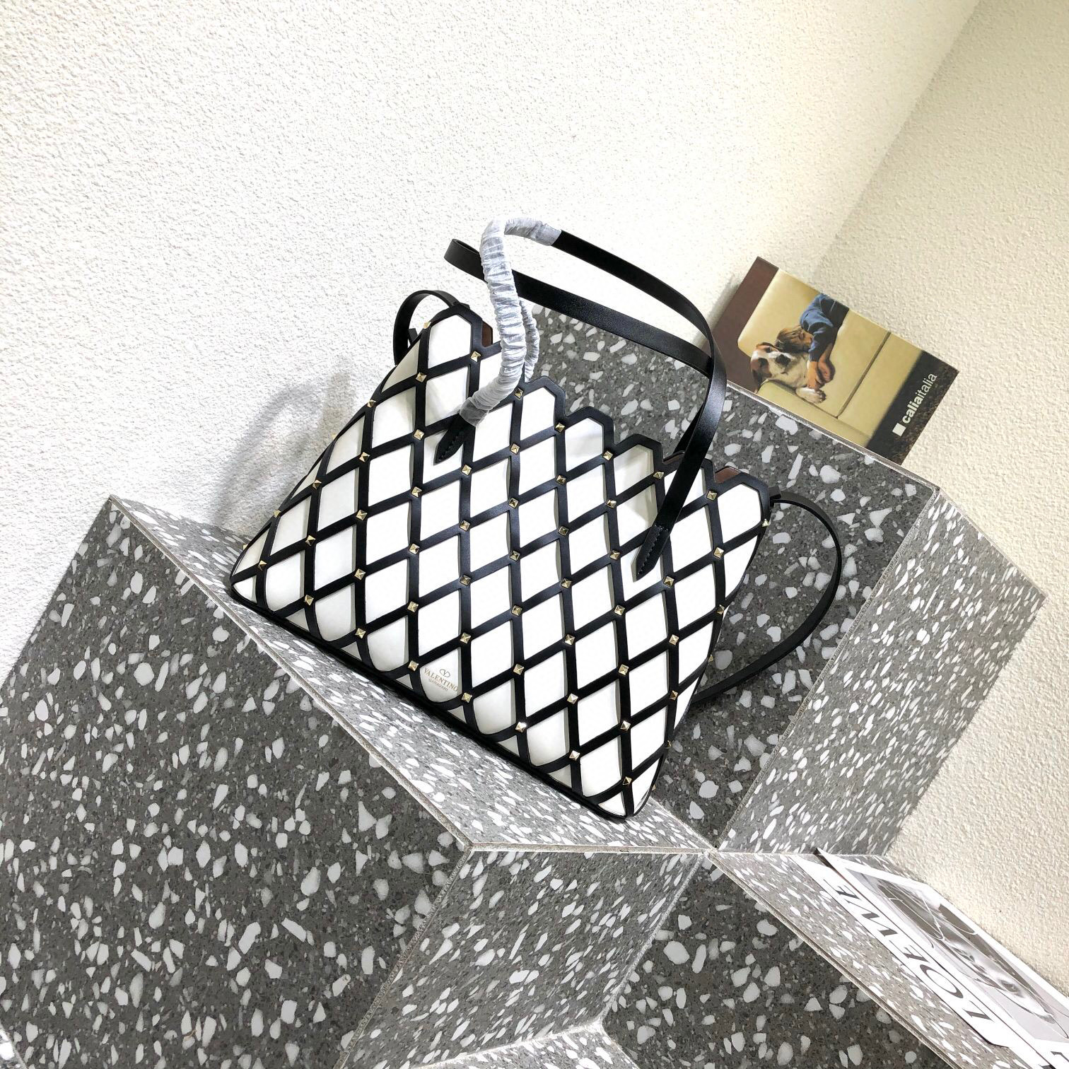 Valentino Beehive
