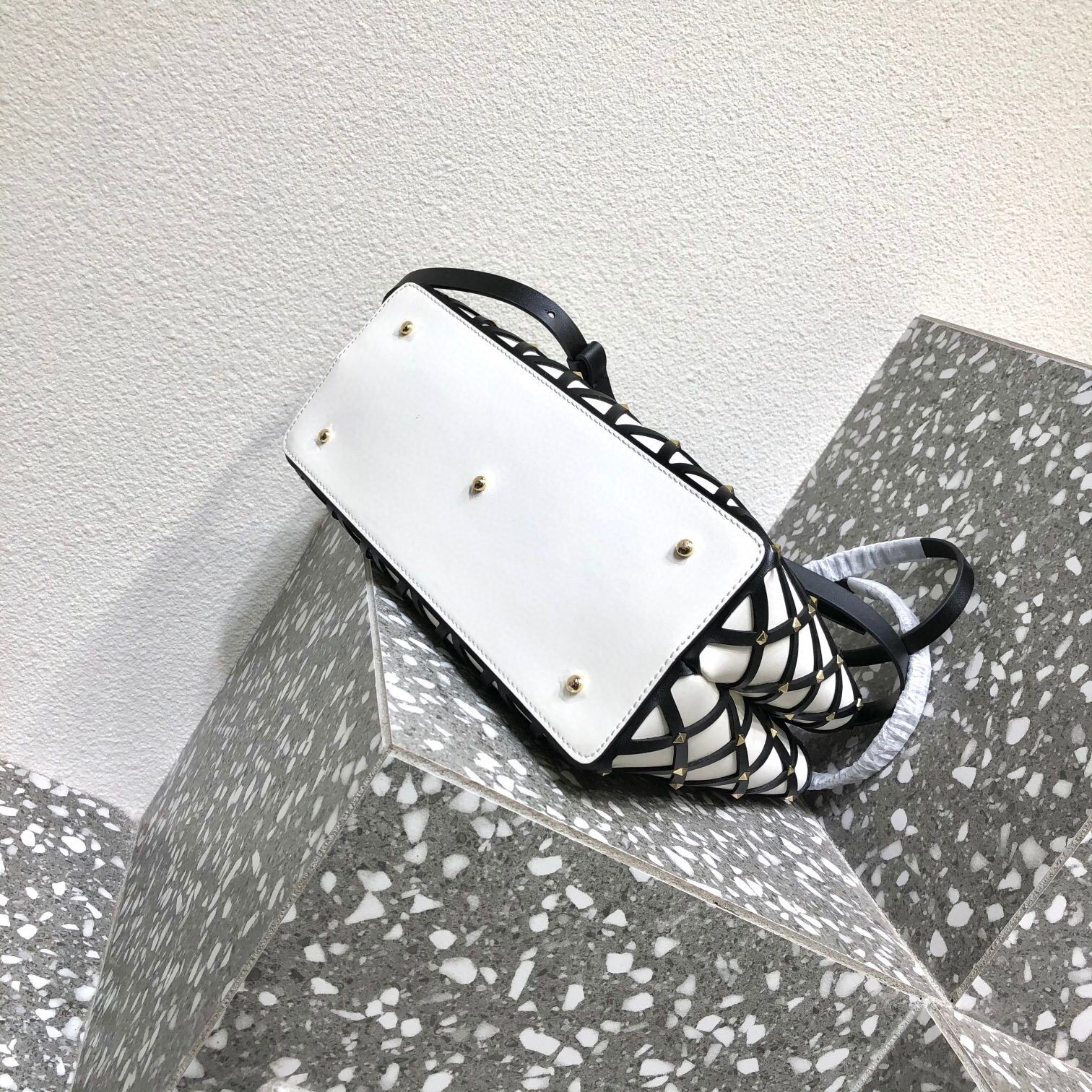 Valentino Beehive