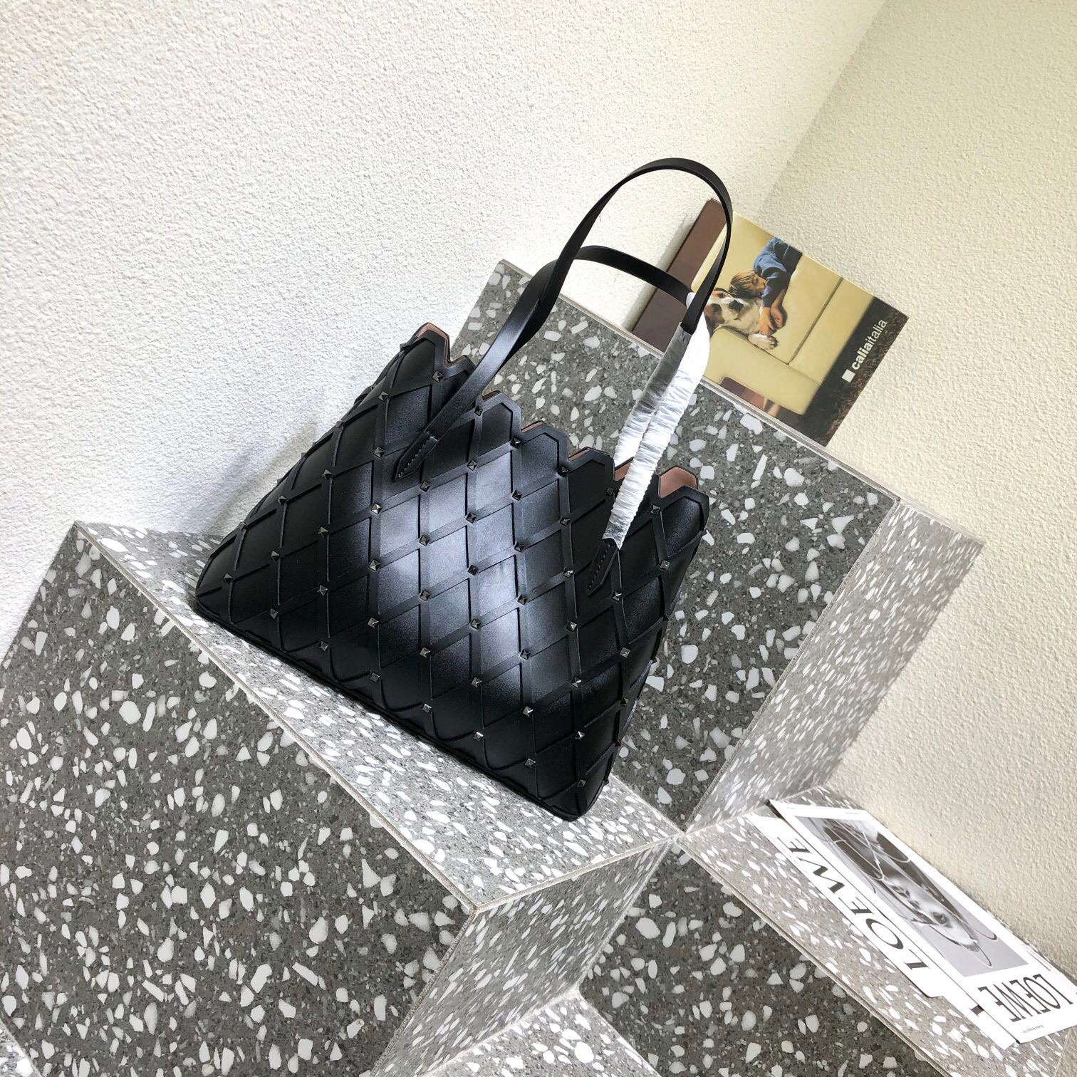 Valentino Beehive
