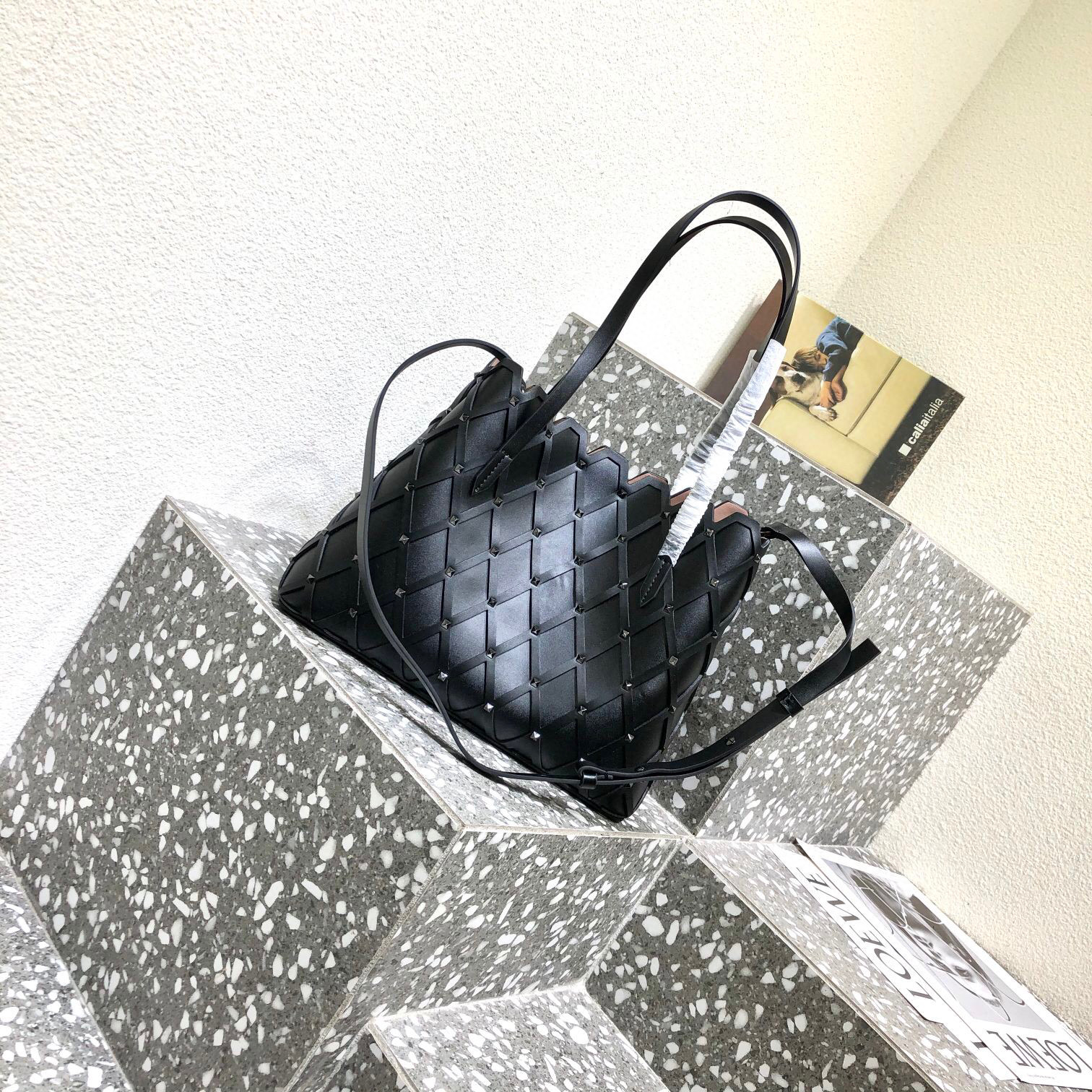 Valentino Beehive